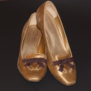 Esquire Golden Leather Court Shoes